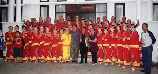 4 Predikat Gold yang diraih oleh Kontingen Kabupaten Kapuas yaitu Kategori Vocal Group dengan jumlah nilai 81,39, Paduan Suara Anak (81,04), Paduan Suara Wanita (80,33) dan Paduan Suara Dewasa Campuran (80,05). Untuk 7 Predikat Silver yaitu Vocal Solo Anak (7 – 9 tahun), Vocal Solo Anak (10 – 13 tahun), Vocal Solo Remaja Putra, Vocal Solo Remaja Putri, Musik Pop Gerejawi, Paduan Suara Pria dan Paduan Suara Remaja.