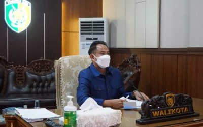 Foto : Walikota Palangka Raya Fairid Naparin